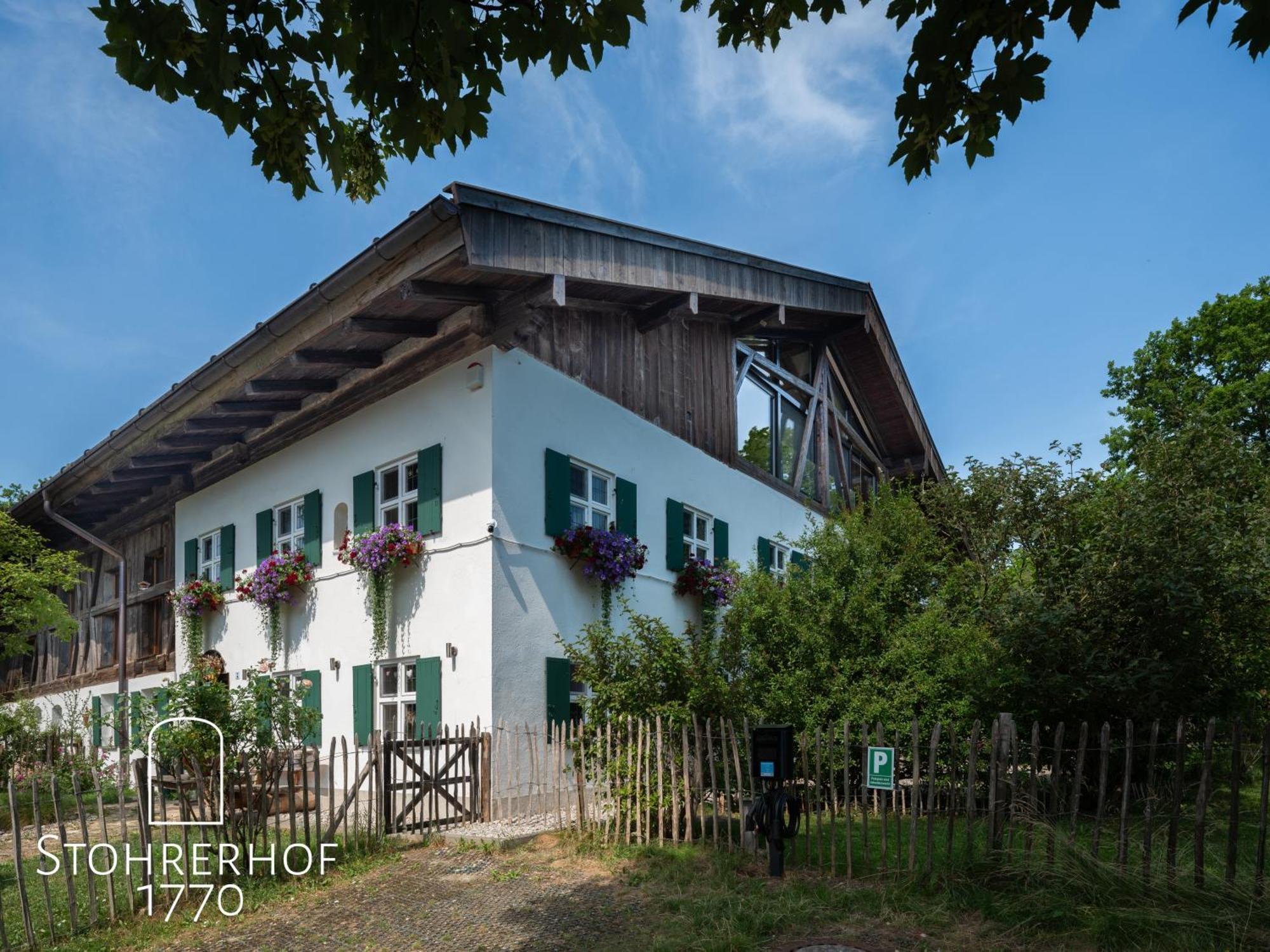 5 Sterne Penthouse-Loft Gut Stohrerhof Bis 4 Personen Dießen am Ammersee المظهر الخارجي الصورة